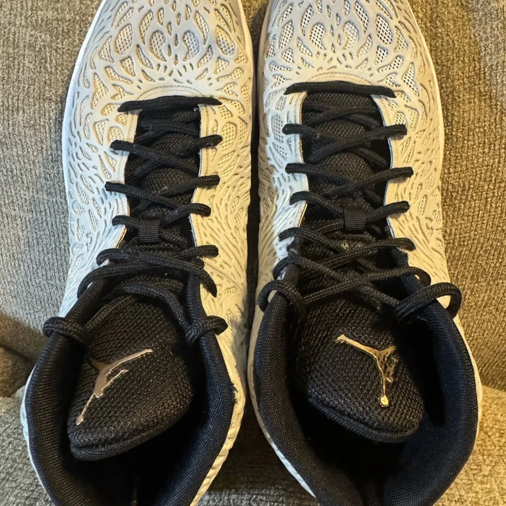 Jordan Ultra Fly Metallic Copper Coin Size 13 Basketball Shoe Black and White - Picture 6 of 8